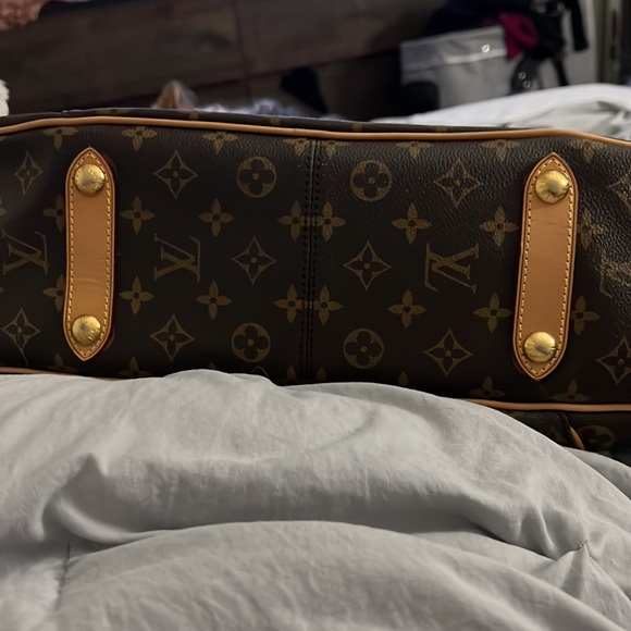 Authentic Louis Vuitton Galleria Monogram Bag - Picture 5 of 5
